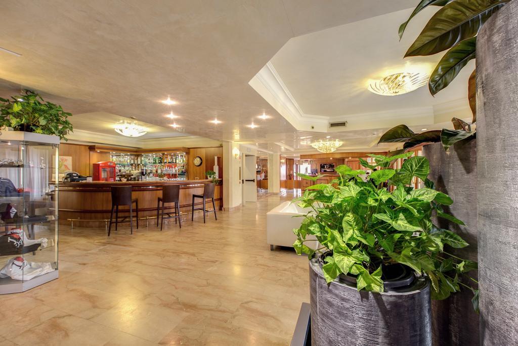 Park Hotel Roma Cassia Екстериор снимка