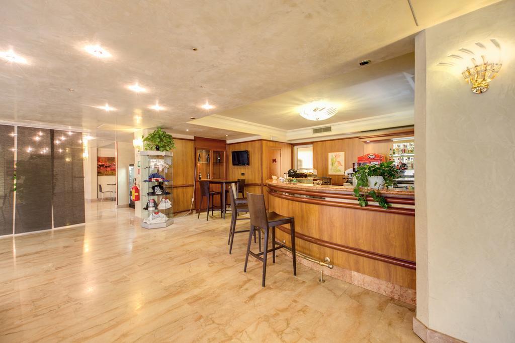 Park Hotel Roma Cassia Екстериор снимка