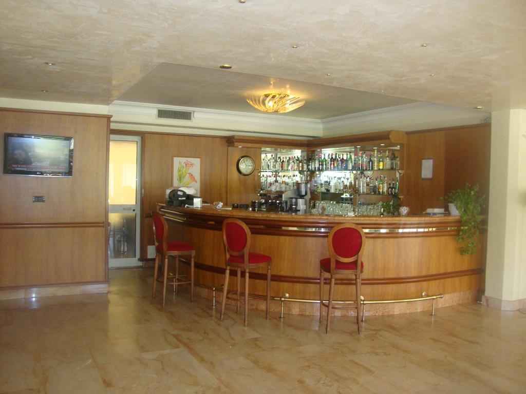Park Hotel Roma Cassia Екстериор снимка