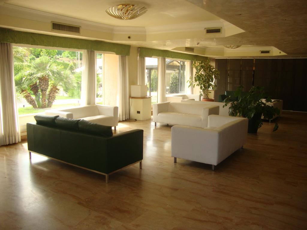 Park Hotel Roma Cassia Екстериор снимка